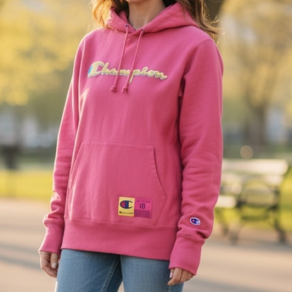 Champion Pink Luxe Logo Hoodie Sweatshirt Size M Pullover BarbiCore Streetwear
